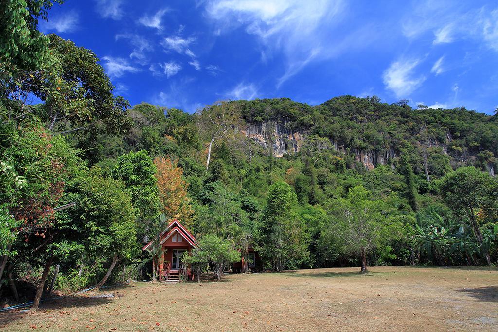 Langu Phupha Resort Satun Luaran gambar