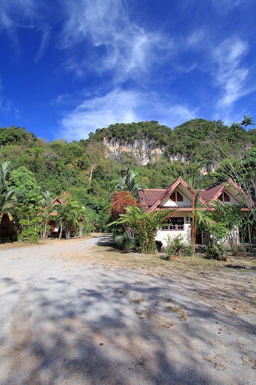 Langu Phupha Resort Satun Luaran gambar